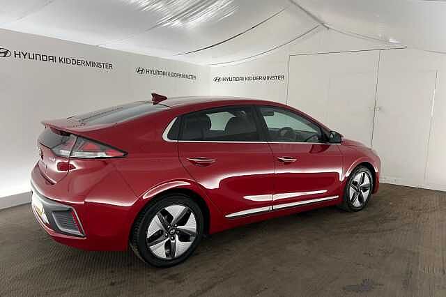 Hyundai IONIQ 1.6 GDi Hybrid Premium SE 5dr DCT