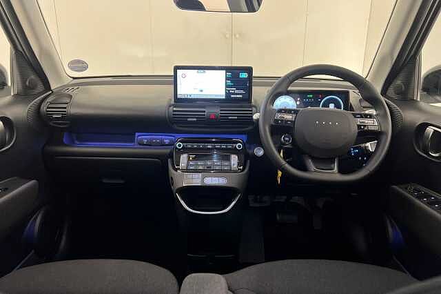 Hyundai INSTER 85kW 02 49kWh 5dr Auto Aero Silver