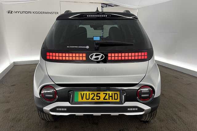 Hyundai INSTER 85kW 02 49kWh 5dr Auto Aero Silver