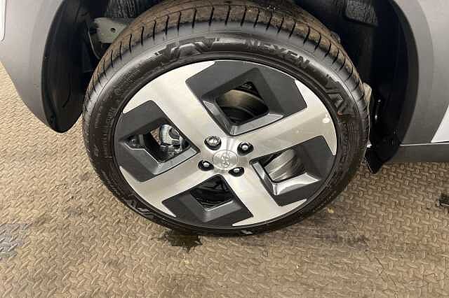 Hyundai INSTER 85kW 02 49kWh 5dr Auto Aero Silver