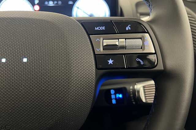 Hyundai INSTER 85kW 02 49kWh 5dr Auto Aero Silver