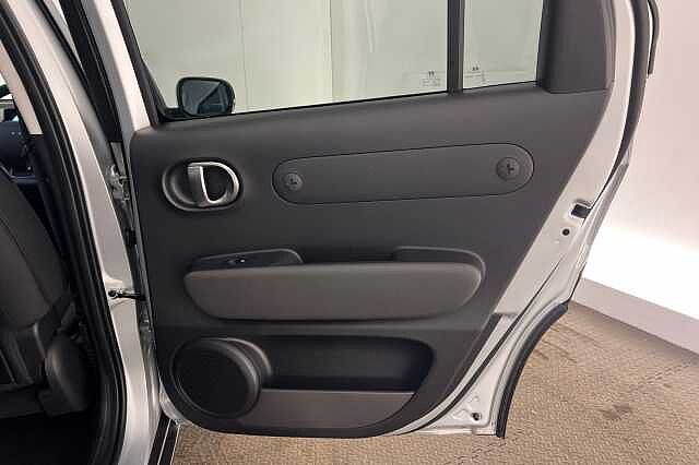 Hyundai INSTER 85kW 02 49kWh 5dr Auto Aero Silver