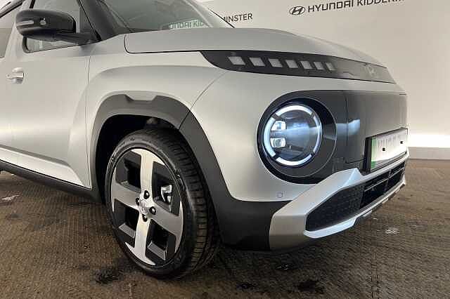 Hyundai INSTER 85kW 02 49kWh 5dr Auto Aero Silver