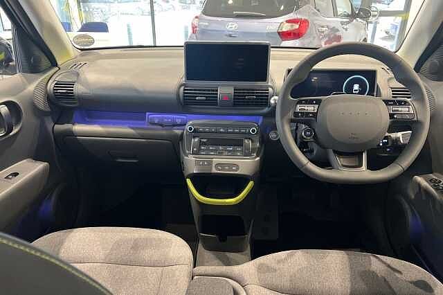 Hyundai INSTER 85kW Cross 49kWh 5dr Auto Abyss Black