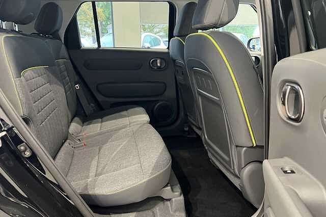 Hyundai INSTER 85kW Cross 49kWh 5dr Auto Abyss Black