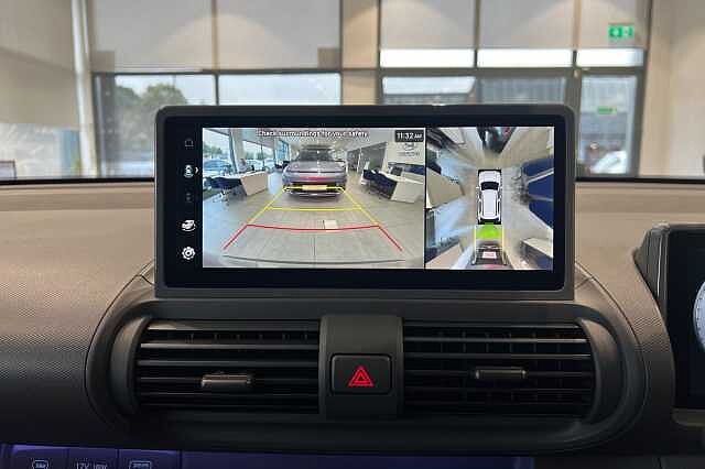 Hyundai INSTER 85kW Cross 49kWh 5dr Auto Abyss Black