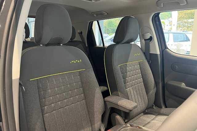 Hyundai INSTER 85kW Cross 49kWh 5dr Auto Abyss Black