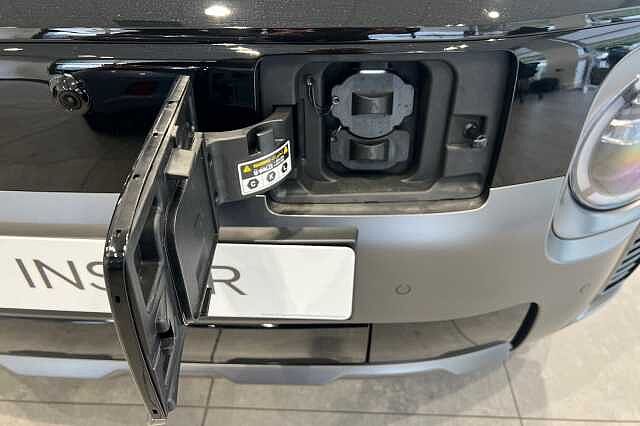 Hyundai INSTER 85kW Cross 49kWh 5dr Auto Abyss Black