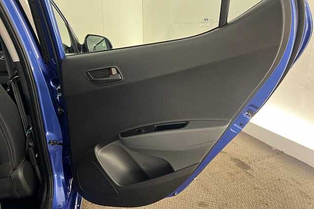 Hyundai i10 1.2 SE 5dr Auto