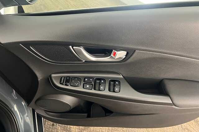 Hyundai KONA 1.6 GDi Hybrid Ultimate 5dr DCT